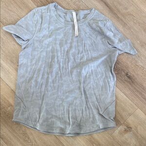 Lululemon tee